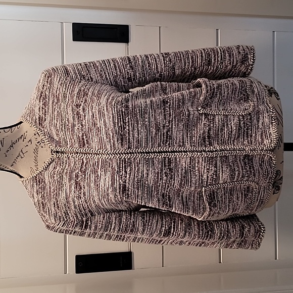 Long-sleeved Blazer With Side Pockets - Picture 1 of 12